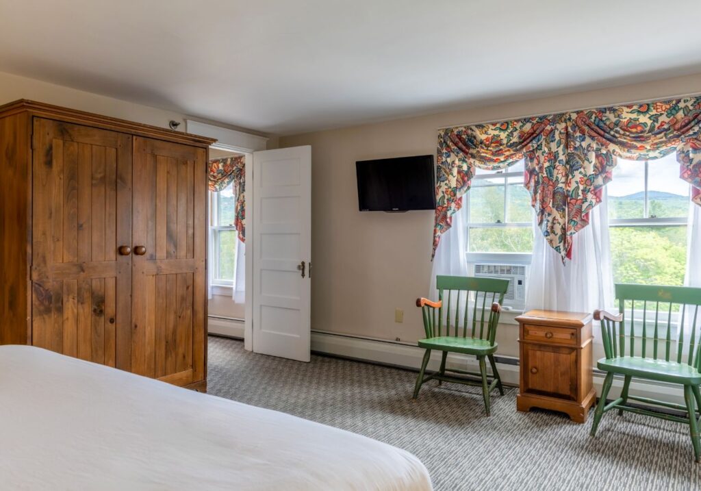 Eagle Mountain House | Mountain View King Suite